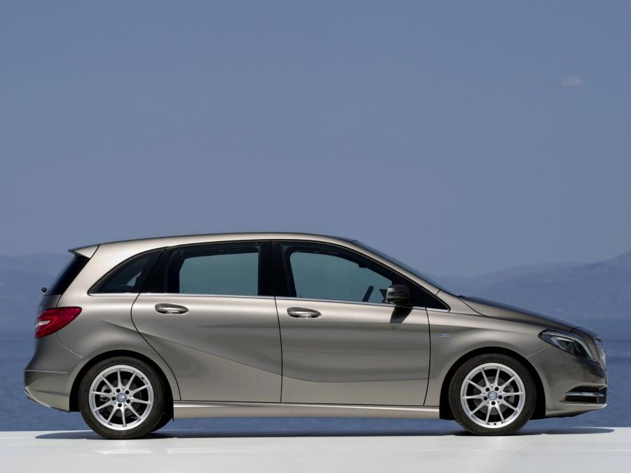  Mercedes-Benz B180 CDI BlueEFFICIENCY 2011 года  (фото 8 из 21)